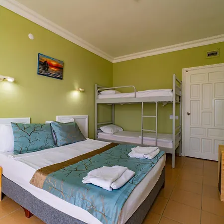 Hotel De Mare Family 3*