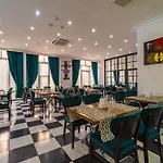 De Mare Family Hotell 3*