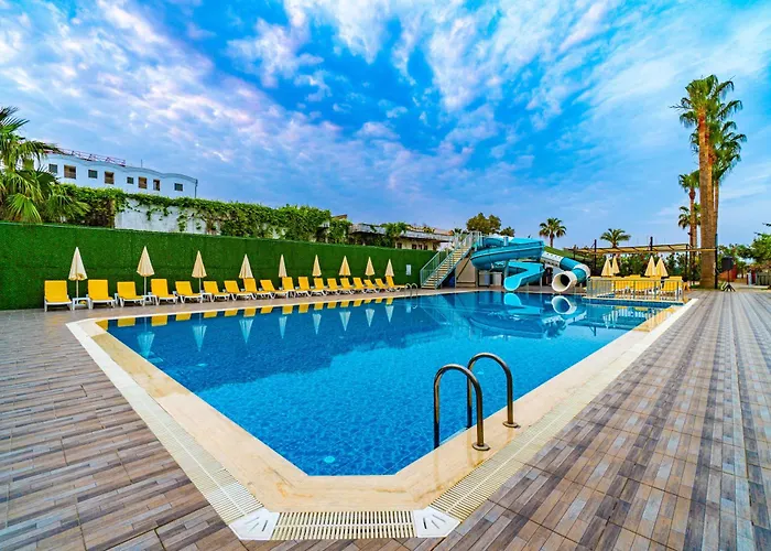 De Mare Family Hotell 3*